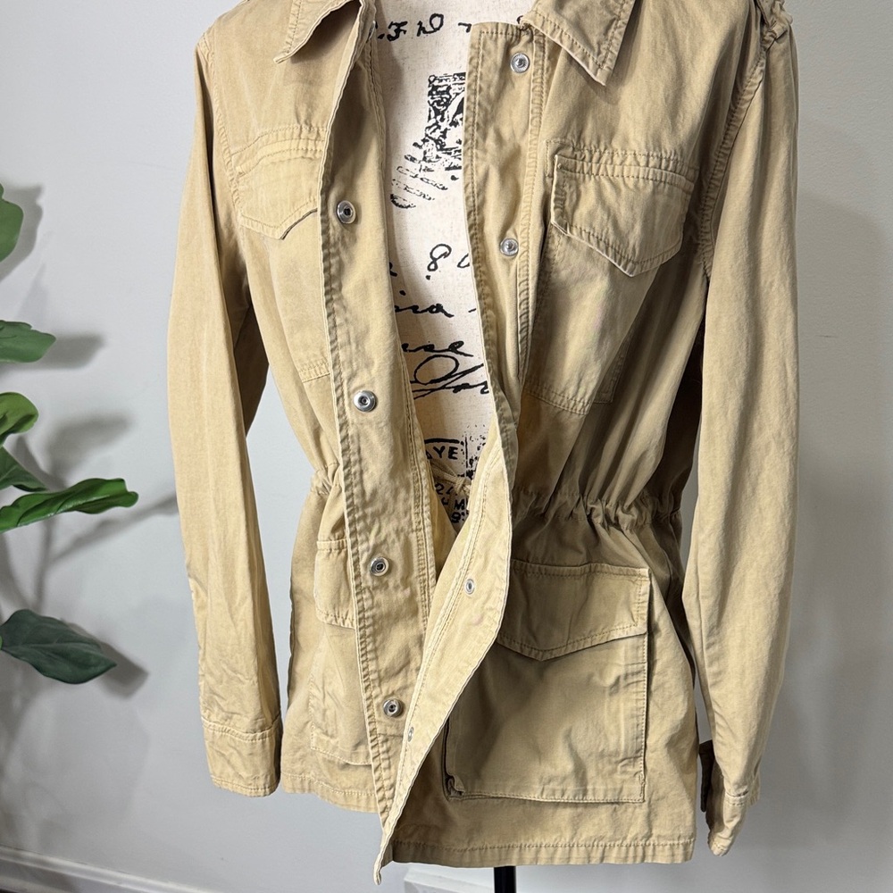 GAP Barn Jacket Tan with Drawstring Waist and Pockets SZ M Fall - Picture 8 of 10